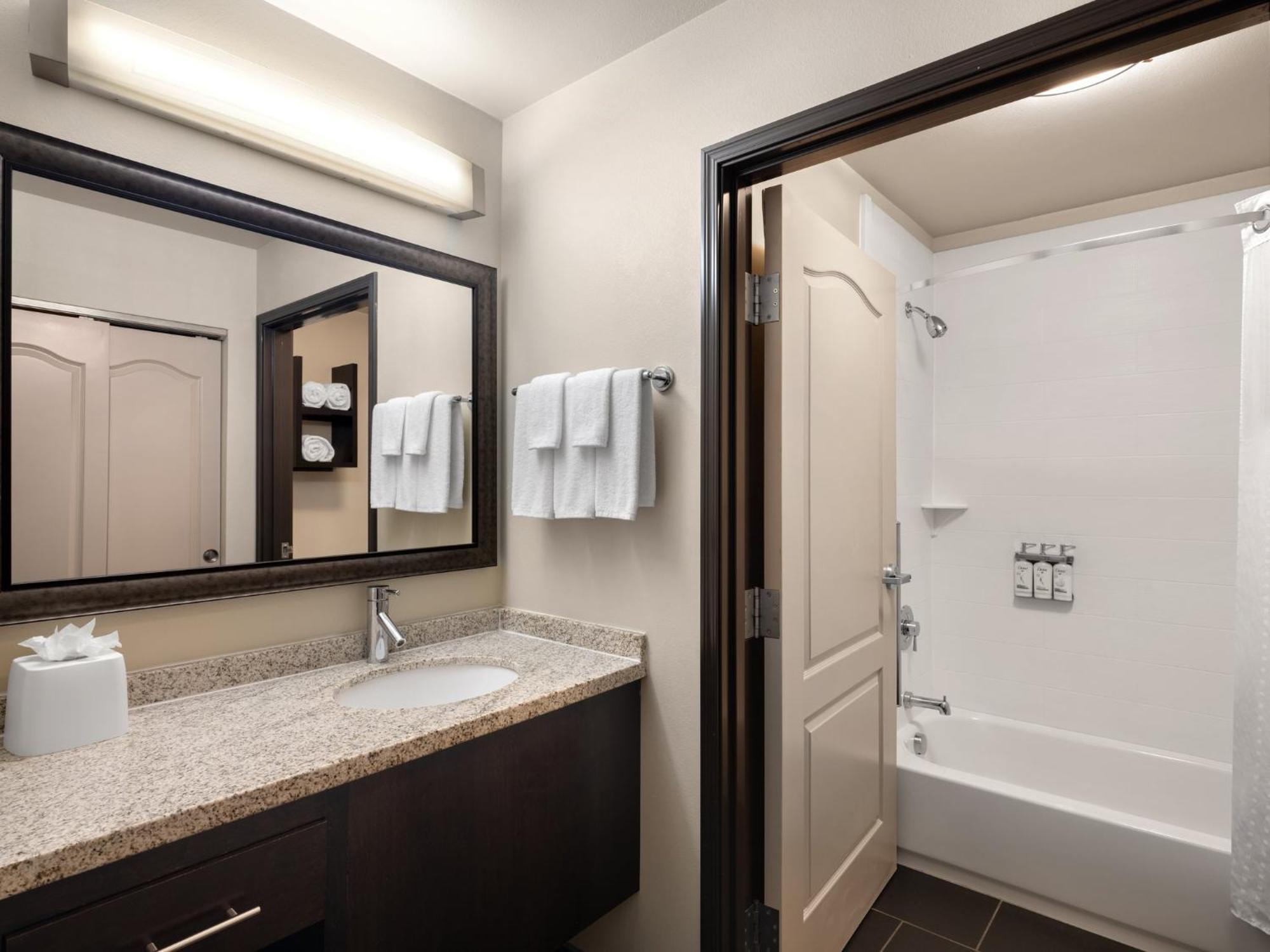 Staybridge Suites Midvale By Ihg Kültér fotó